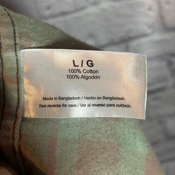 Reworked/upcycled flannel shirt - Picture 6 of 9